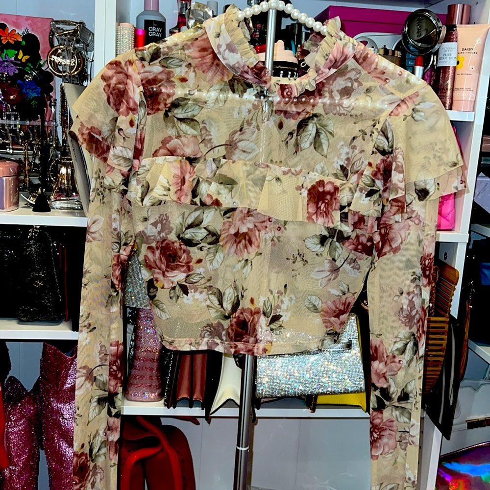 Floral Ruffle Long Sleeve crop Top